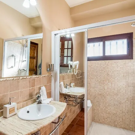 Holiday home Stunning In With Wi-fi Moron de la Frontera